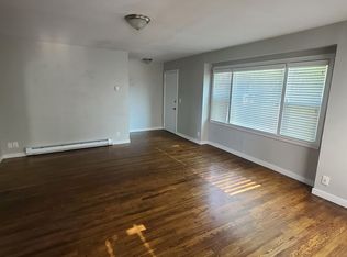 221 SW Rainbow Ave, Dallas, OR 97338