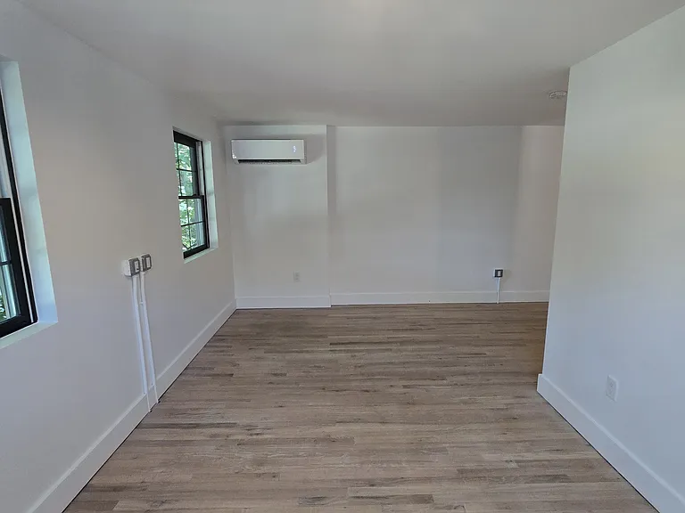 1401 Charles St #C — Photo 15
