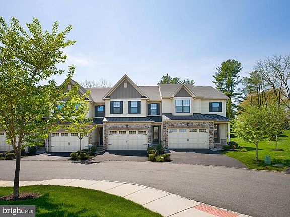 2nd image of 164 Rehoboth Rd