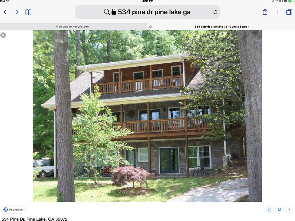 Mother-in-law suite on bottom level is for rent very privat