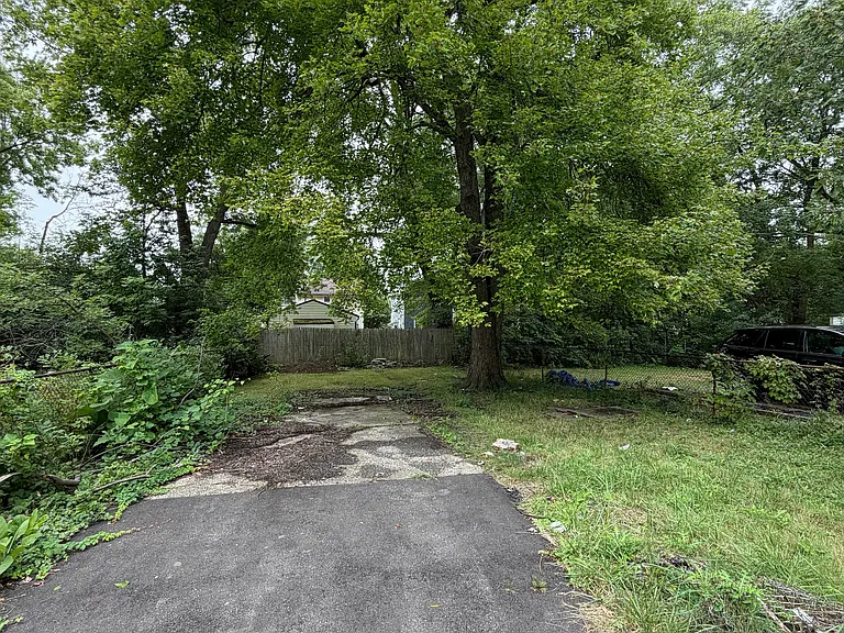 10706 Dove Ave — Photo 13