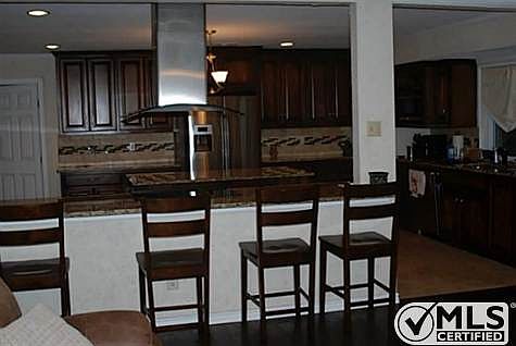 5th image of 2714 Lakeview Ln