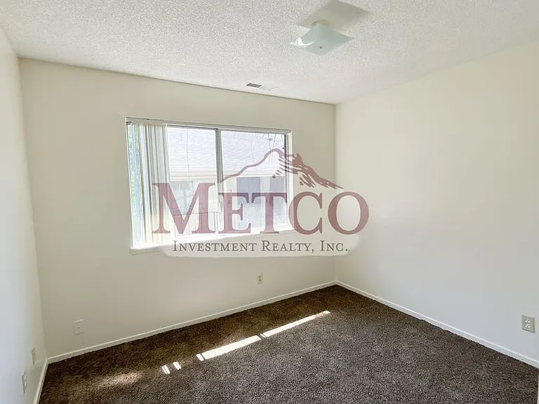 175 G St — Photo 8