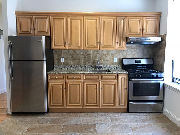 2nd image of 951 McLean Ave APT 3C