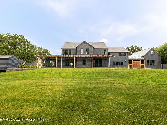 4th image of 20 Dallis Place