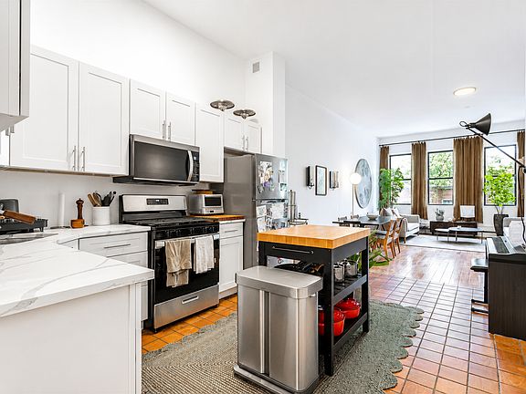 5th image of 350 Myrtle Ave APT 2
