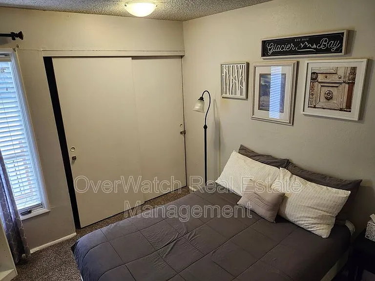 6329 E 32nd Ave #2 — Photo 10