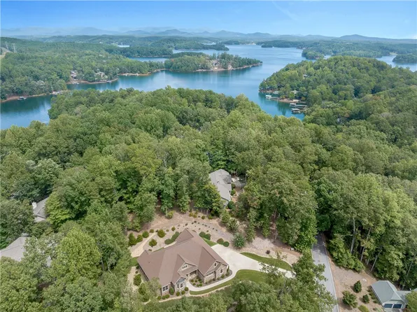 19 Calm Sea Dr, Salem, SC 29676