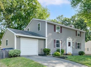 27 Standish St, Enfield, CT 06082