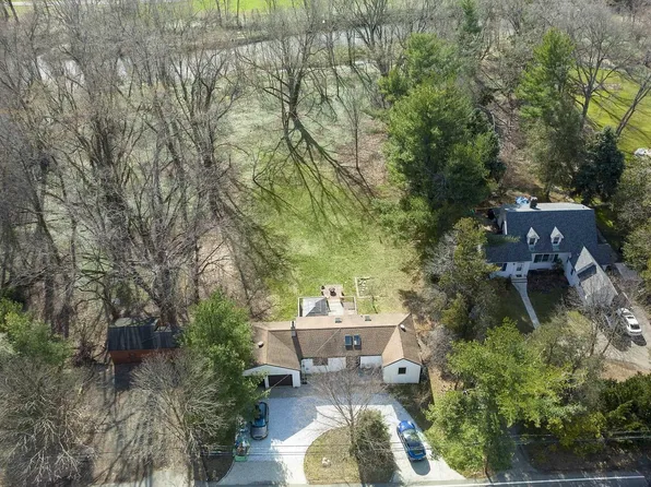 139 Paramus Rd, Paramus, NJ 07652