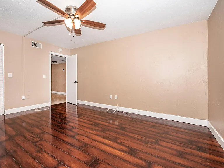 4600 98th Way N #104 — Photo 23