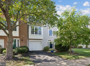 21720 Kings Crossing Ter, Ashburn, VA 20147
