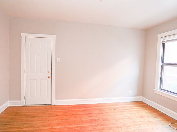 3rd image of 2620 N Spaulding Ave #1E