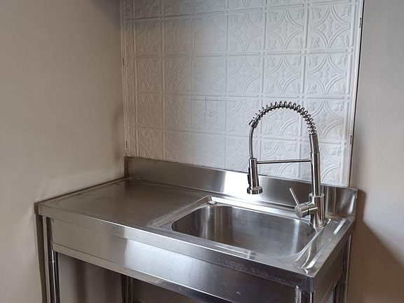 4th image of 2628 Oakwood Ave #2628