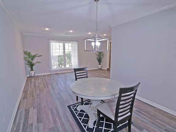 3rd image of 102 Darbonne Dr