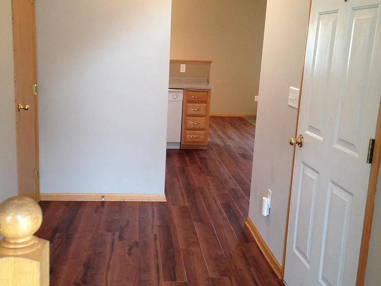 2106 Linden Trl — Photo 6