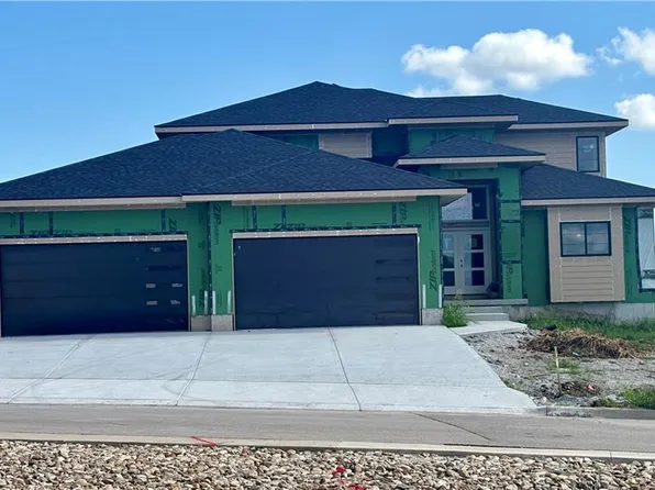 1401 Upton Ct, Raymore, MO 64083