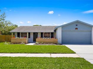 8022 Cottonwoode Dr, Largo, FL 33773