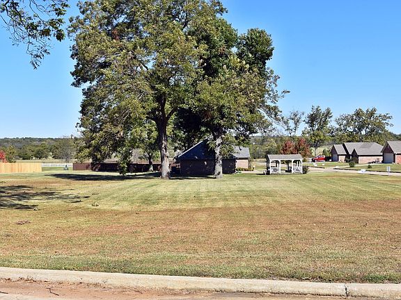2nd image of 17952 Pecan Creek Cir