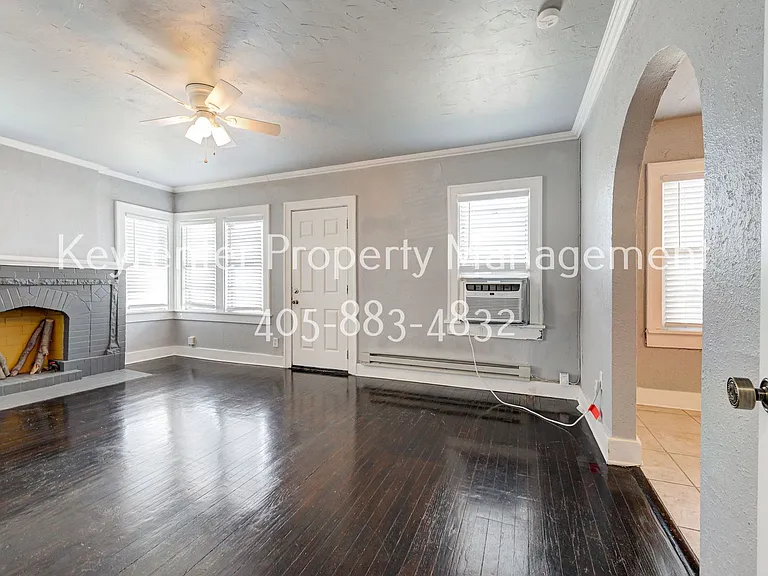 1123 NW 30th St — Photo 6