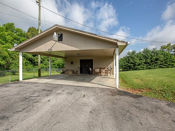 5th image of 18301 Tioga Dr