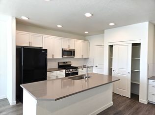 3670 Harbrooke Rd, Medford, OR 97504