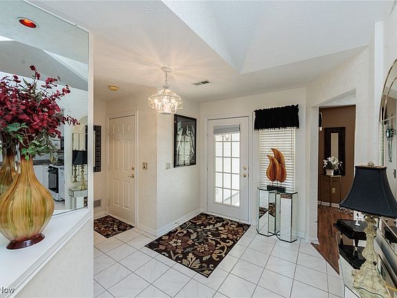 4th image of 29352 Dewberry Ln