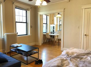 116 Riverway APT 19, Boston, MA 02215