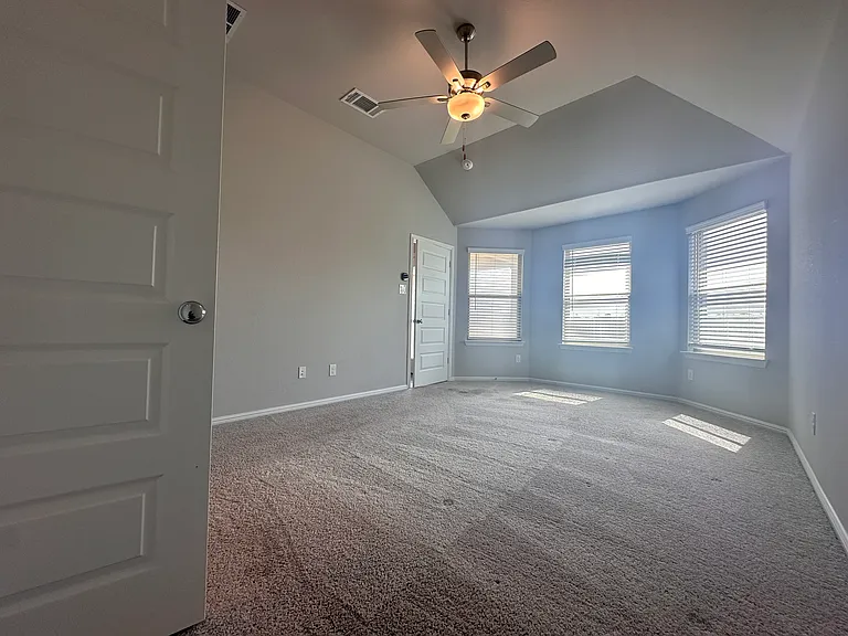2516 Rambling Rd — Photo 12