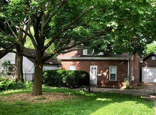 159 S Commonwealth Ave, Aurora, IL 60506