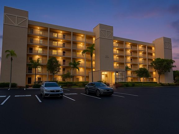 4th image of 14476 Amberly Lane #704