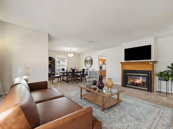 3rd image of 417 Countryside Dr SE