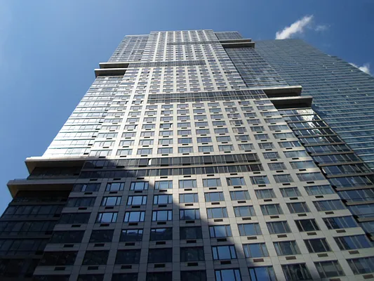 Sold by Manhattan Network Inc. | media 1