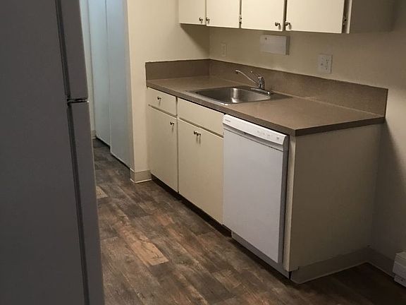3rd image of 2135 SE 122nd Ave #16