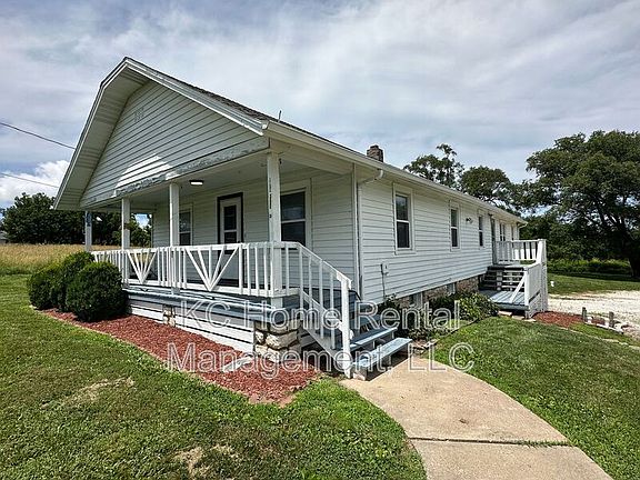 2nd image of 11204 Parallel Pkwy #A