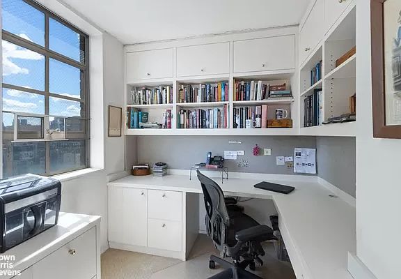 4th image of 200 E 90th St #27EF