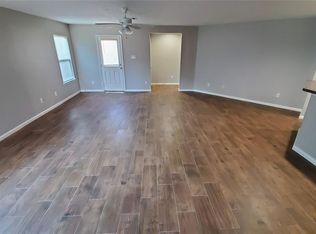 2727 Skyview Point Dr, Houston, TX 77047
