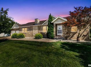 4504 W 14th St, Davenport, IA 52804