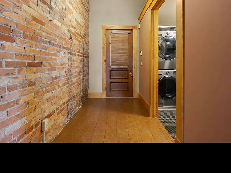 131 W Kalamazoo Ave — Photo 2