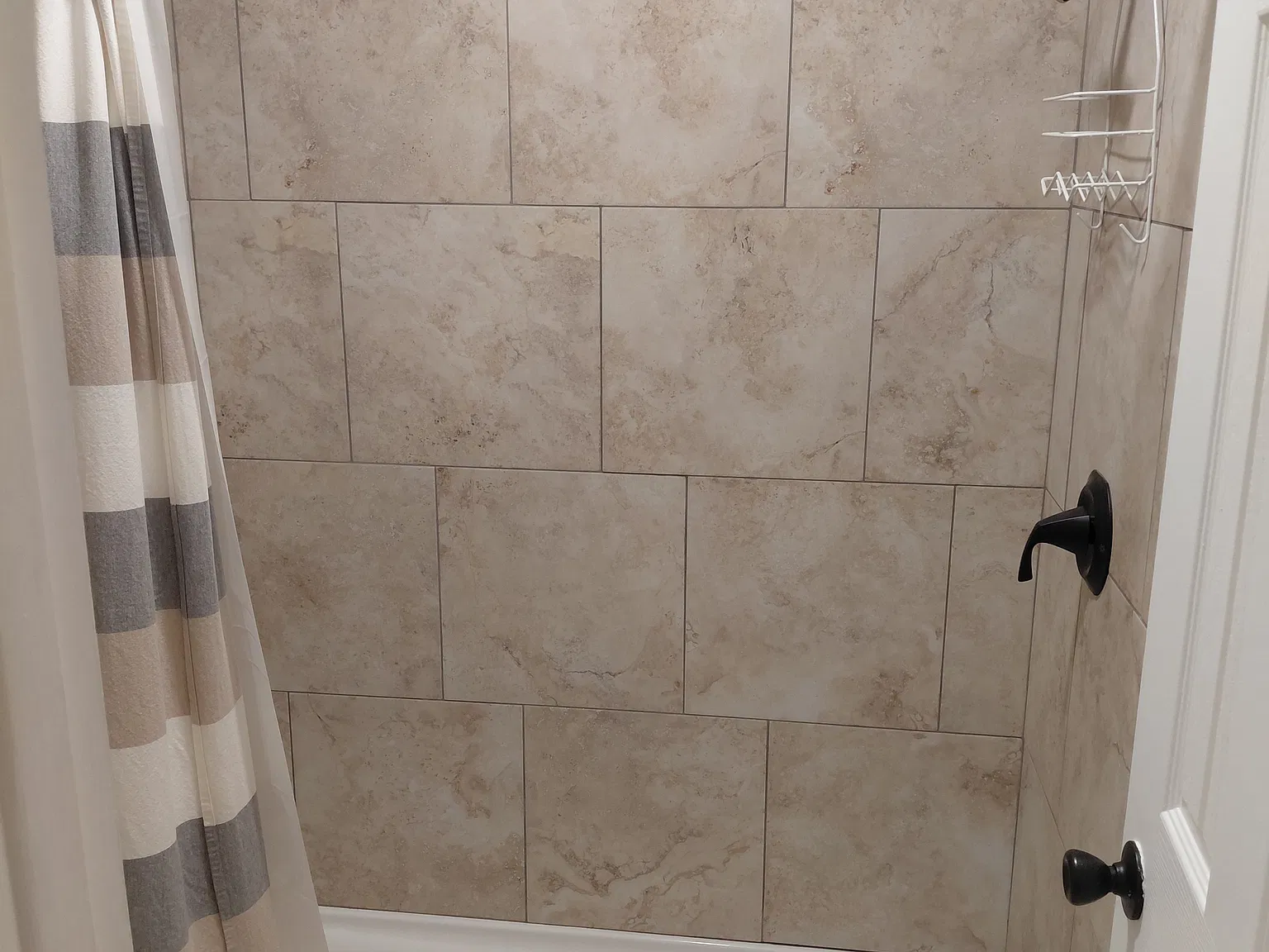 3 bed, 1318 sqft, $1,550 — Photo 2
