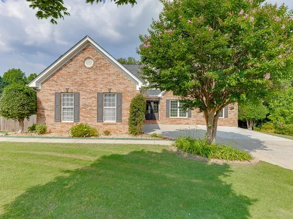 4690 Martins Crossing West Dr, Flowery Branch, GA 30542