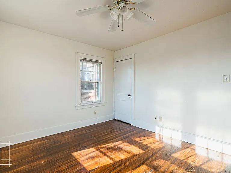 1448 Summit St — Photo 22