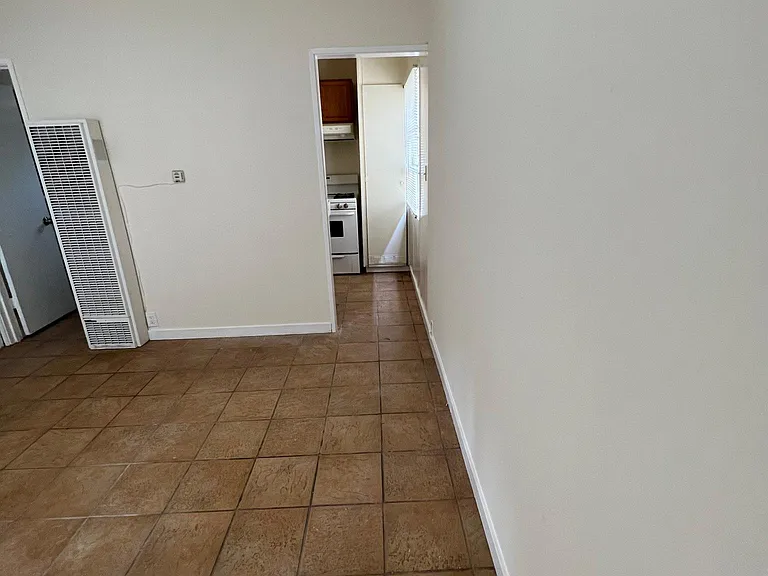 1911B Berkeley Way — Photo 6