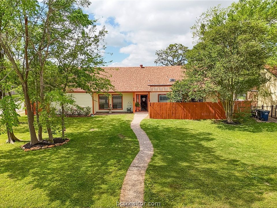 1st image of 2735 Sandy Cir