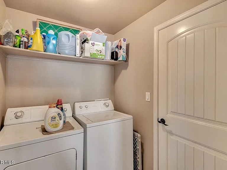 12921 Hueco Cave Dr — Photo 34