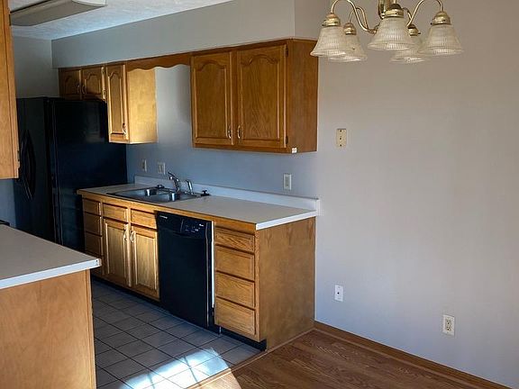 dinning/kitchen area