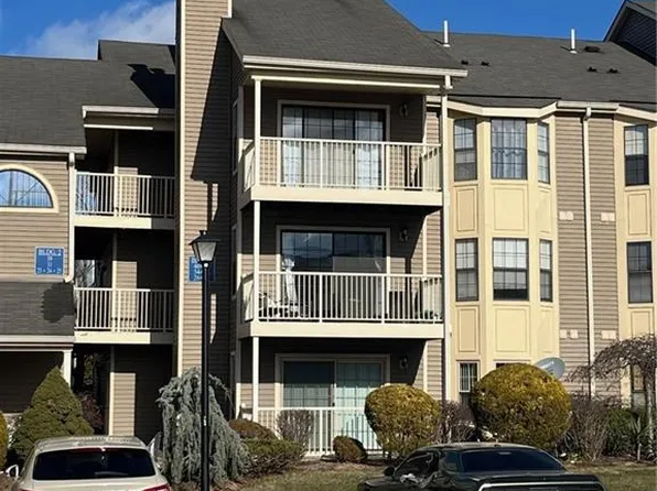 32 Lear Ct, East Brunswick, NJ 08816
