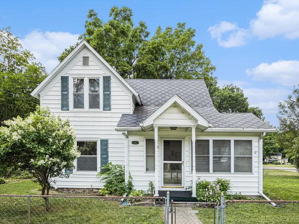 211 N George St, Decatur, MI 49045