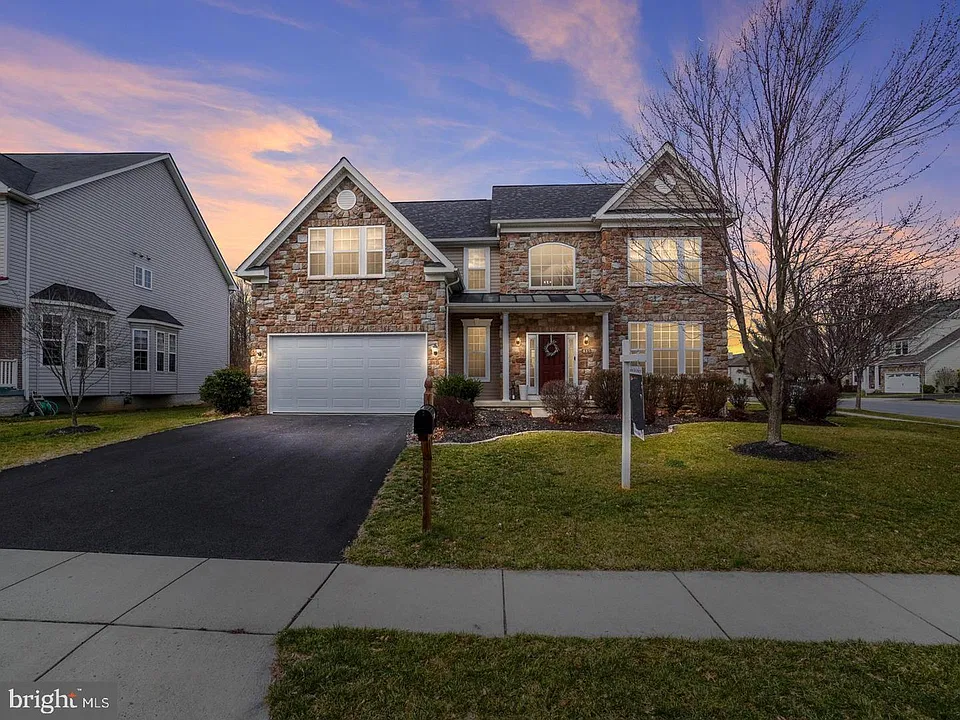 415 Mohican Dr