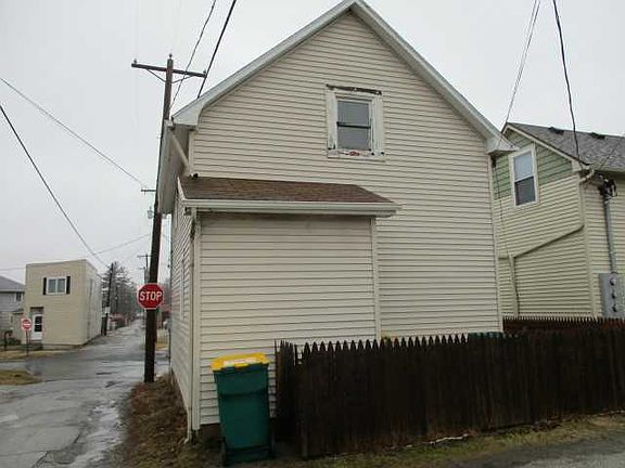 4th image of 113 Oak St